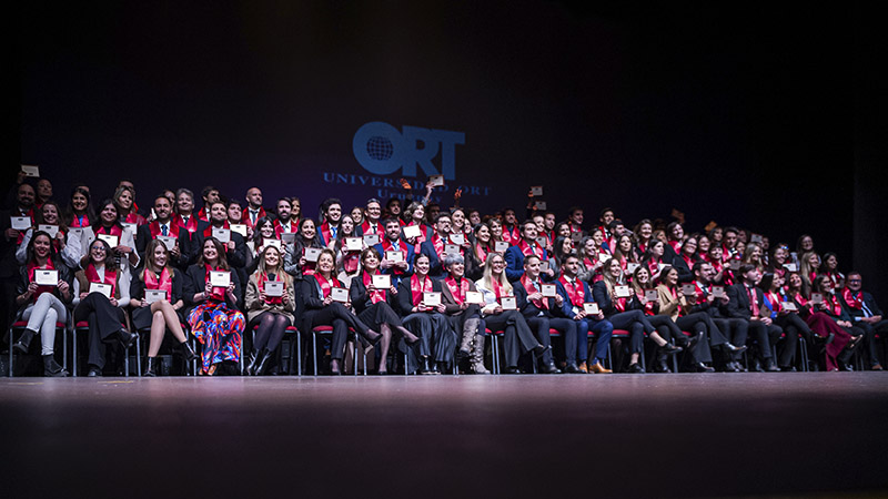 Egresados en la ceremonia de postgrados de la Universidad ORT Uruguay