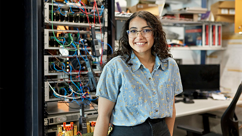 Beca para mujeres que deseen estudiar Ingeniería Eléctrica, Ingeniería en Electrónica e Ingeniería en Telecomunicaciones en Uruguay